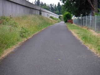 Trail before heading under the freeway