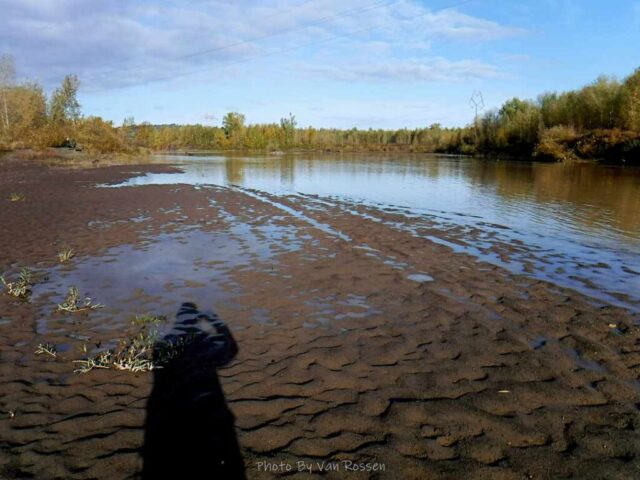 The Sandy River is flooding into the sand flats