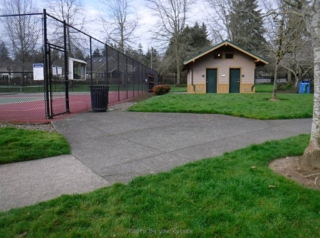 Tennis courts and bathroom closed in the winter