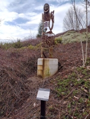 Statue using native style