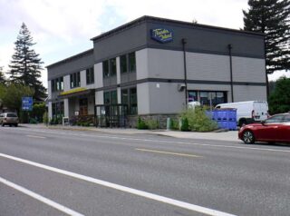 Late lunch at Thunder Island Brewers